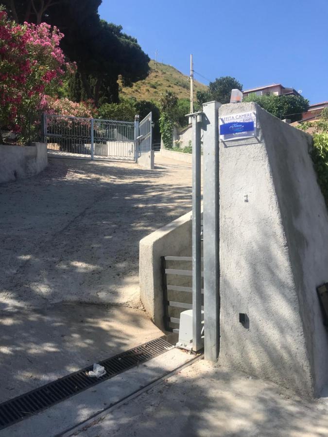 ホテル Tropeacharmet Parking Free エクステリア 写真